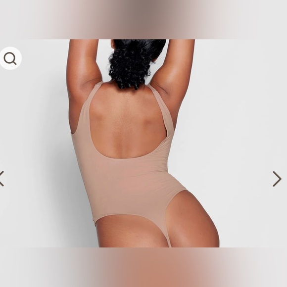 NWT SKIMS FITS EVERYBODY SQUARE NECK BODYSUIT - Picture 2 of 7